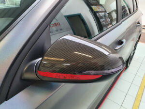 Car wrapping fari oscurati cromature hyundai i30n tetto specchietti carbonio