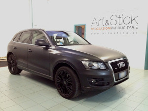 AUDI Q5 - car wrapping totale nero opaco e dettagli nero carbonio avacars