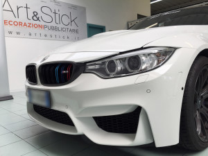 BMW M3 applicazione protettivo trasparente Hexis BodyFence su paraurti cofano passaruota tetto e parti carbonio 10