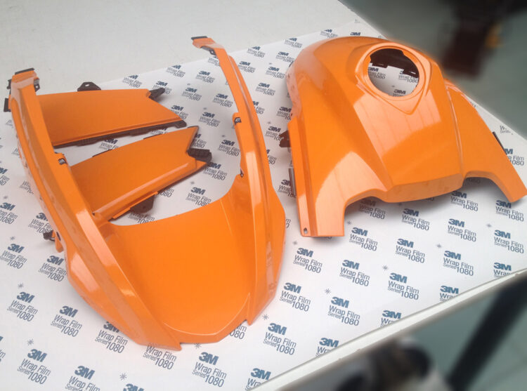 BMW-R1200-GS-wrappata-in-arancione-luminoso-lucido-2