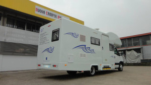 Camper Iveco - decorazione con grafiche personalizzate nuova camper marostica