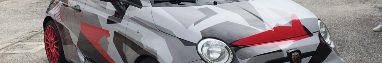 Car wrapping Abarth 500 con pellicola stampata effetto camouflage