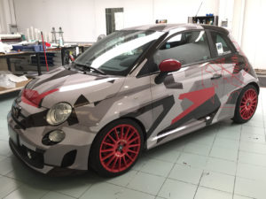 Car wrapping Abarth 500 con pellicola stampata effetto camouflage 3