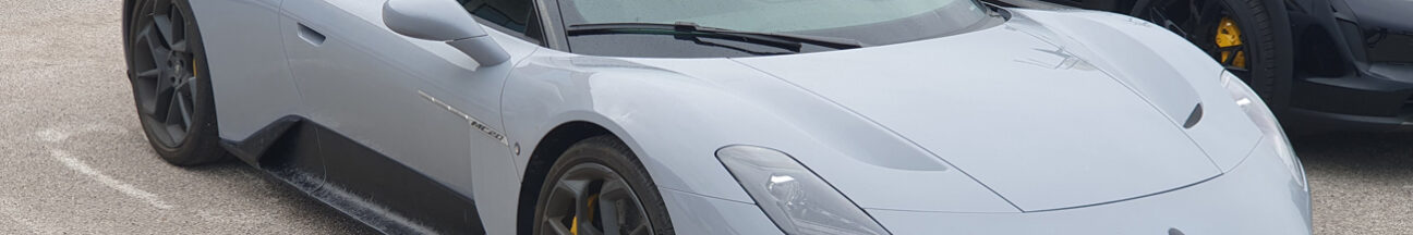 Car wrapping Maserati MC20 Cielo carbon forged