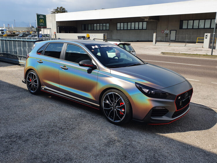 Car wrapping fari oscurati cromature hyundai i30n tetto specchietti carbonio