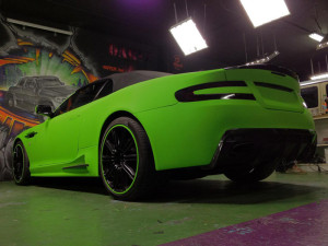 Dartz Aston Martin DBS Mansory verde lime opaco