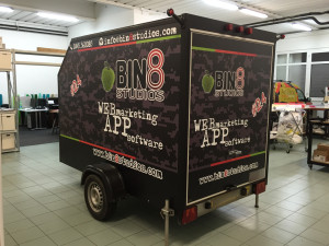 Decorazione carrello portamoto adesivi stampati binotto bin8 motocross
