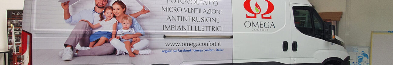 Decorazione furgone adesivi cast car wrapping stampati protettivo prespaziati omega canale 4 Decorazione furgone adesivi cast car wrapping stampati protettivo prespaziati omega canale