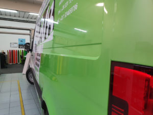 Decorazione mercedes sprinter pellicola cast verde metallizzato car wrapping prespaziati