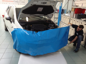 FIAT PUNTO VAN decorazione automezzo aziendale cast car wrapping prespaziati IT&M