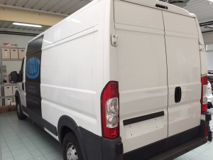 Fiat Ducato - wrapping completo nero opaco e scritte in prespaziato tyrolit