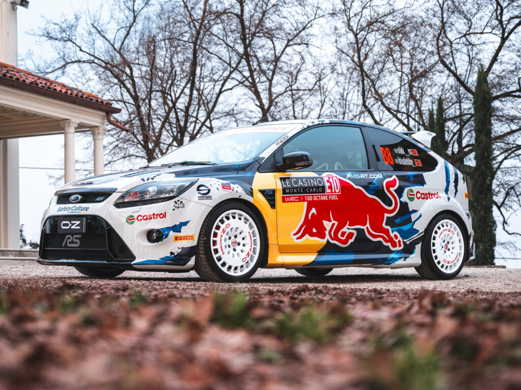 Ford Focus RS mk2 livrea-red bull-oz-racing-RR40