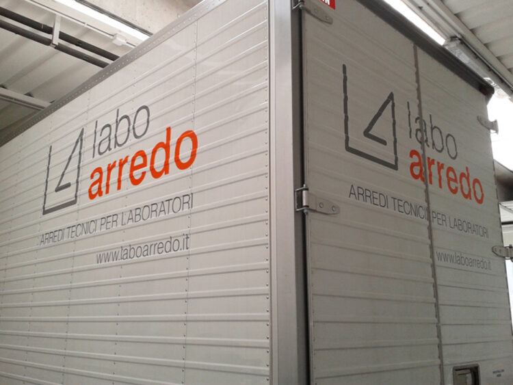 IVECO DAILY CASSONATO - grafica e decorazione