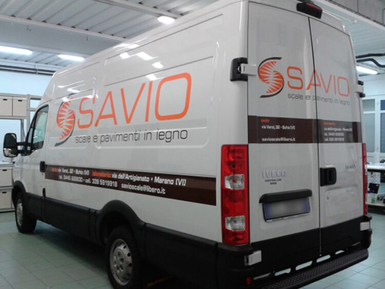 IVECO DAILY PASSO MEDIO - impostazione grafica e decorazione