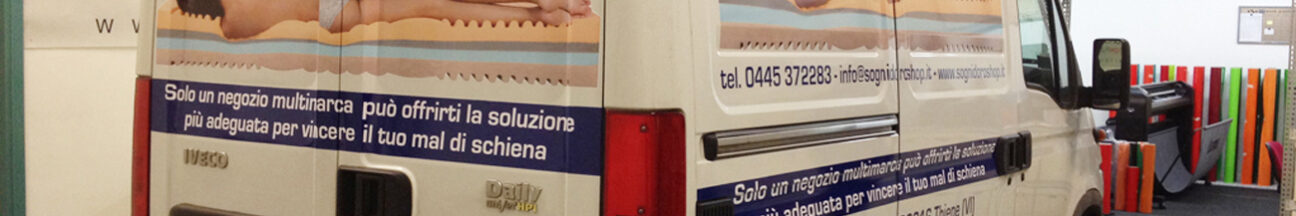 Iveco Daily - decorazione con adesivi prespaziati e stampati in digitale