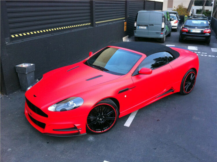 Mansory Aston Martin DBS rosso opaco satinato