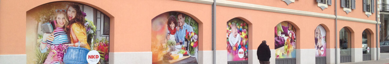 NKD TIONE DI TRENTO - decorazione con adesivi stampati in digitale e sabbiati 3