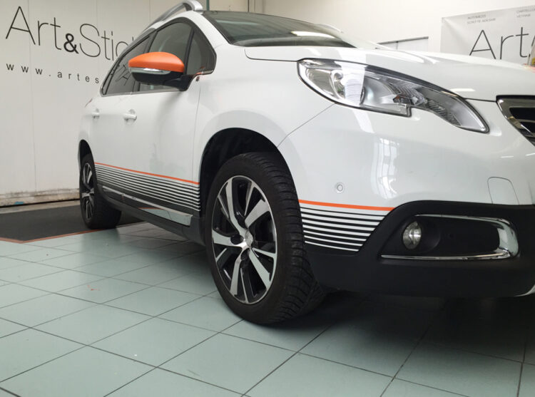 Personalizzazione-Peugeot-2008-replica-versione-Downtown-orange-3