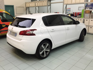 Peugeot 308-pellicola-oscurata-solare-gradazione 05-thiene-vicenza