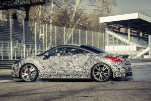 Peugeot RCZ R Prototype prototipo car wrapping swirl spyshots AutoMoto.it