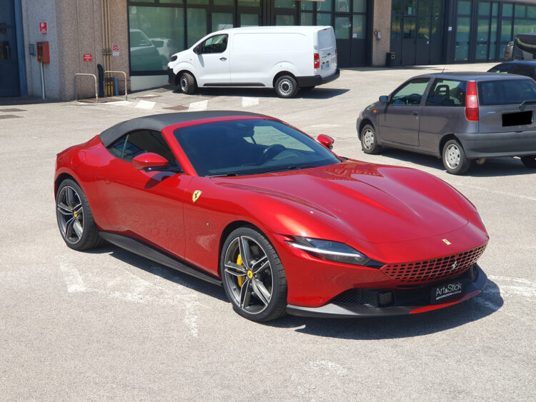 Protezione-PPF WPF-antisasso-paint-protection-film-ferrari-roma spider parabrezza
