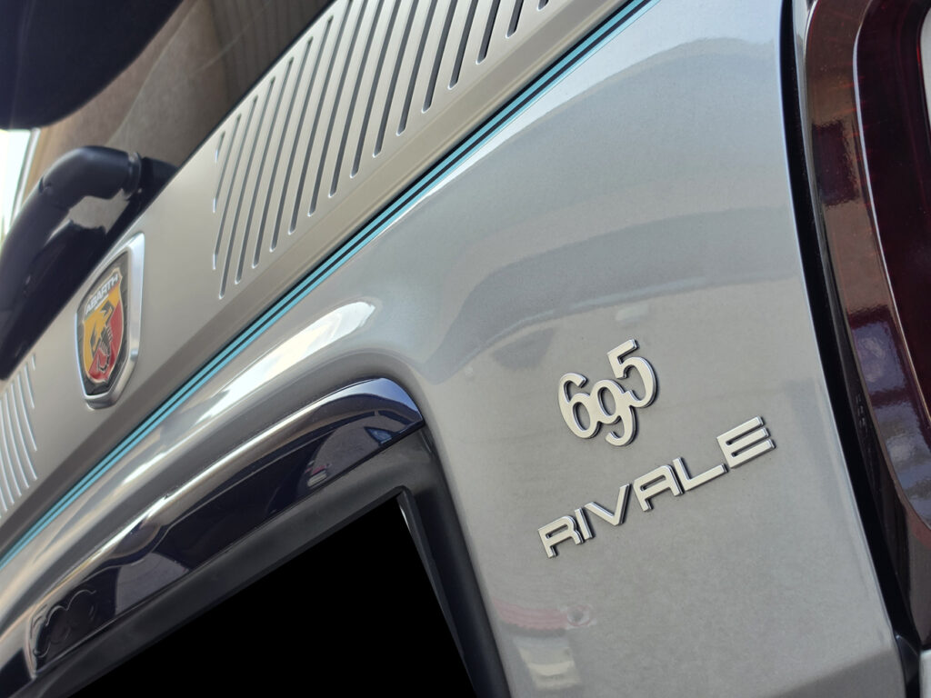 Protezione-PPF-antisasso-abarth 695 rivale replica strisce perimetrali