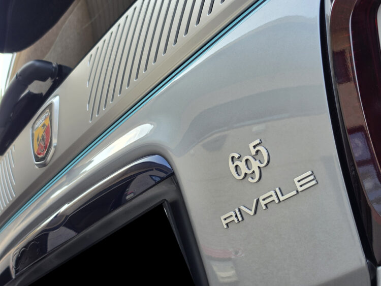 Protezione-PPF-antisasso-abarth 695 rivale replica strisce perimetrali