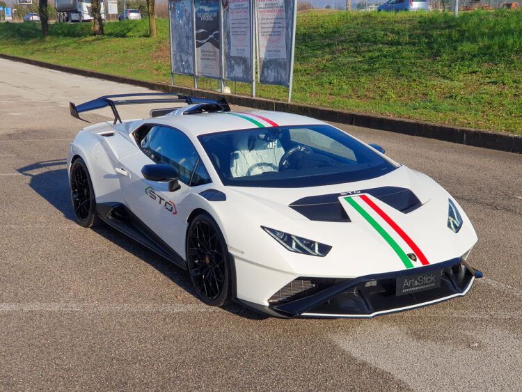 Protezione-PPF-antisasso-paint-protection-film-lamboghini-huracan-sto personalizzazione livrea sc 10 anniversary