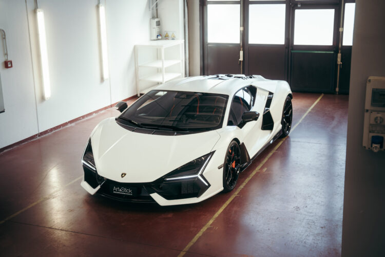 Protezione-PPF-antisasso-paint-protection-film-lamborghini revuelto