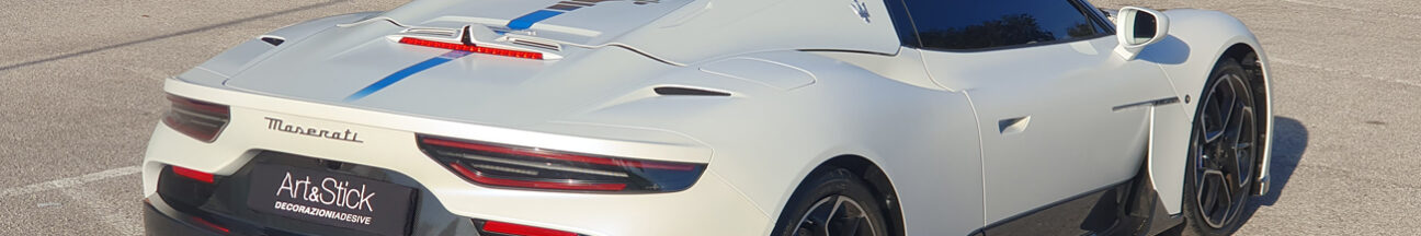 Protezione-PPF-antisasso-paint-protection-film-livrea carbonio maserati mc20 cielo