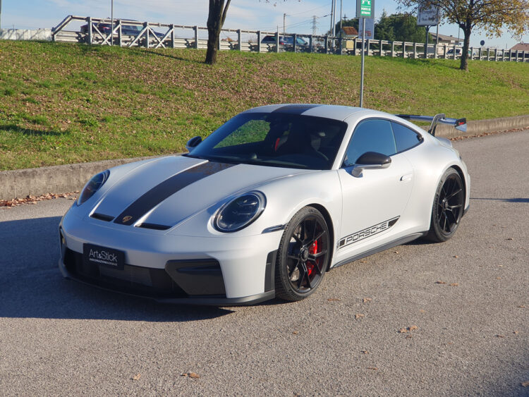 Protezione-PPF-antisasso-paint-protection-film-porsche-gt3 992 Weissach