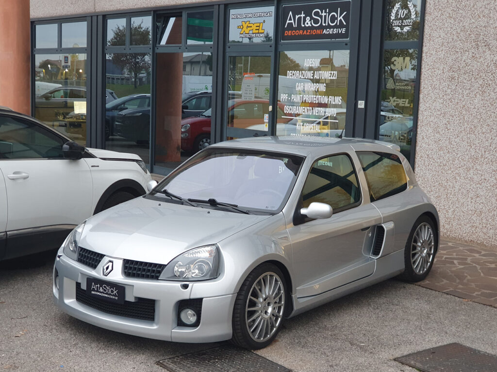 Protezione-PPF-antisasso-paint-protection-film-renault clio v6