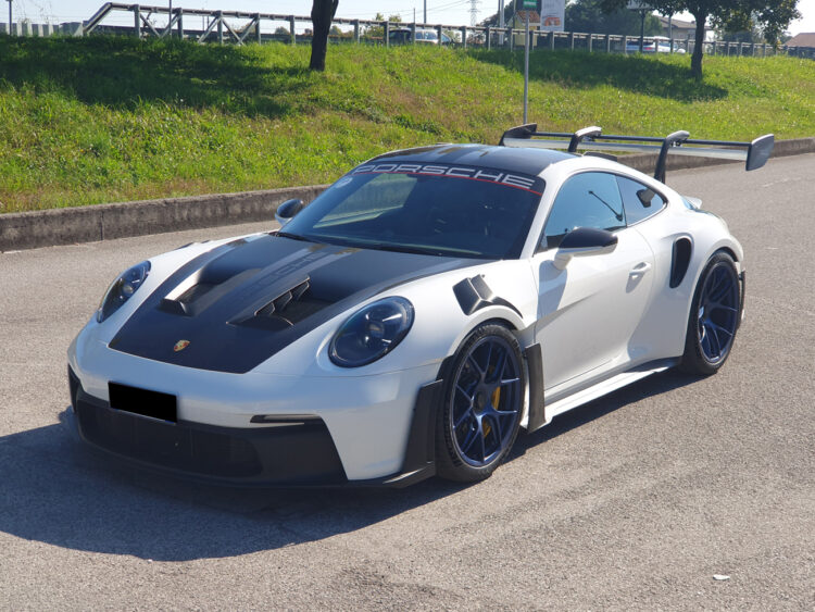Protezione-PPF-antisasso-porsche 992 gt3 rs