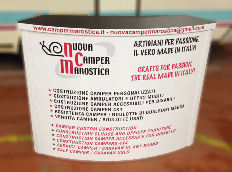 Riqualificazione vecchio tavolino per stand fiera