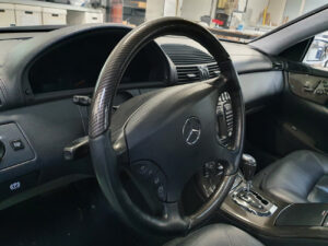 Rivestimenti interni Mercedes CL 500 da radica a carbonio lucido sott elemento6 car wrapping