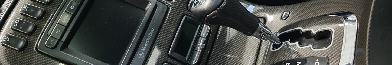 Rivestimenti interni Mercedes CL 500 da radica a carbonio lucido sott elemento6 car wrapping