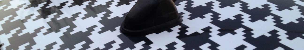 car wrapping yaris pied de poule