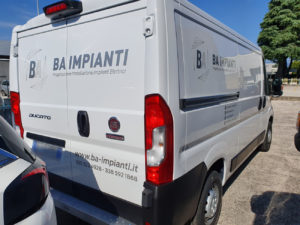 decorazione automezzo ducato ba impianti adesivi prespaziati