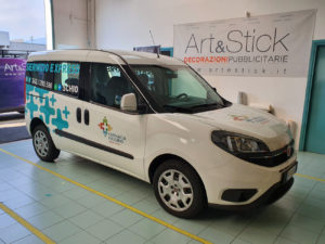 decorazione fiat doblo farmacia pasubio artestick 2