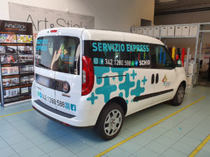 decorazione fiat doblo farmacia pasubio artestick 2