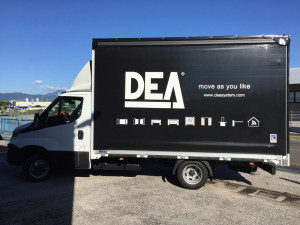 decorazione furgone aziendale adesivi prespaziati apa truck per teli 1 dea system