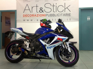 decorazione suzuki GSX-R 600 e casco replica Jorge Lorenzo