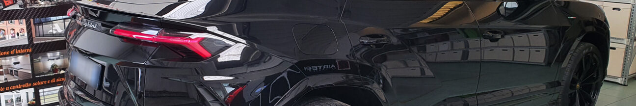 lamborghini URUS-pellicola-oscurata-gradazione-45-20-thiene-vicenza lamborghini URUS-pellicola-oscurata-gradazione-45-20-thiene-vicenza