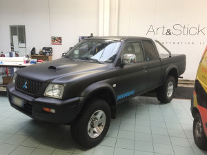 mitsubischi l200 nero opaco prespaziati adesivi