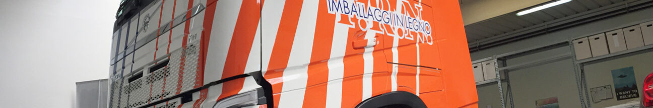 motrice volvo camion-decorazione-cast-prespaziati-trn 1