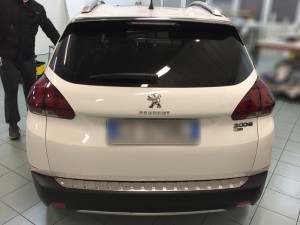 oscuramento fanali pellicola peugeot 2008