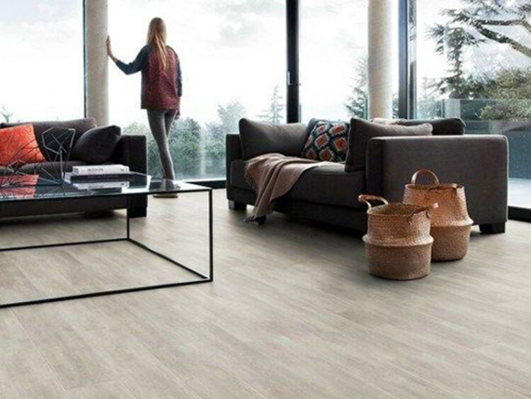 pavimento-vinile-scolorimento-uv-pellicole-solari