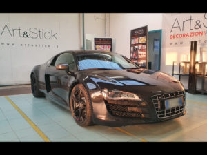 personalizzazione rivestimento car wrapping audi r8 pellicola carbonio
