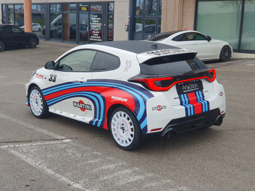 toyota gr yaris martini racing -kit-adesivi-replica-livrea-mondiale-rally
