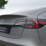 wrapping-cambio-colore-tesla model 3 grigio metallizzato opaco avery swf